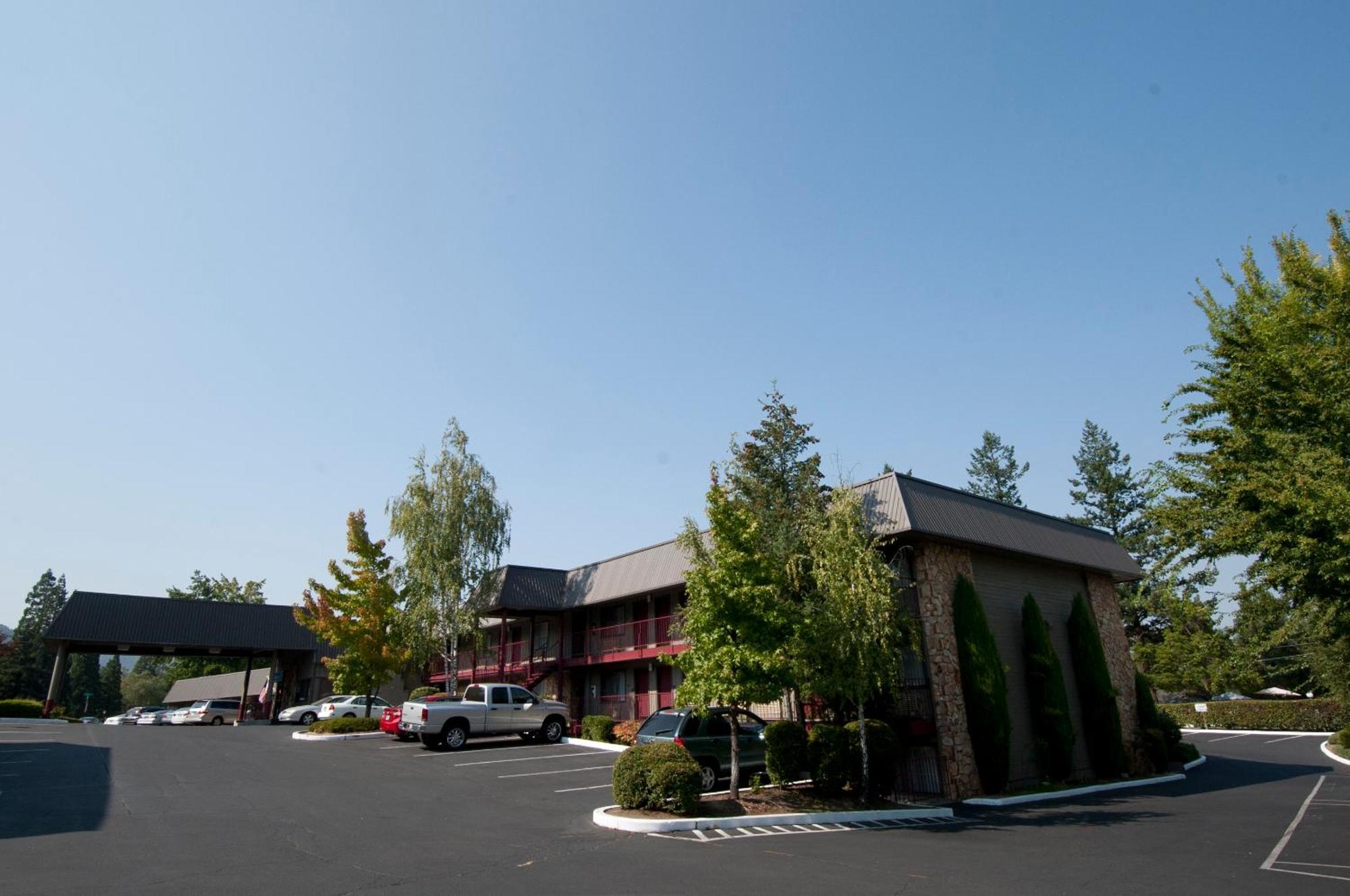 Flagship Inn Of Ashland Exterior photo