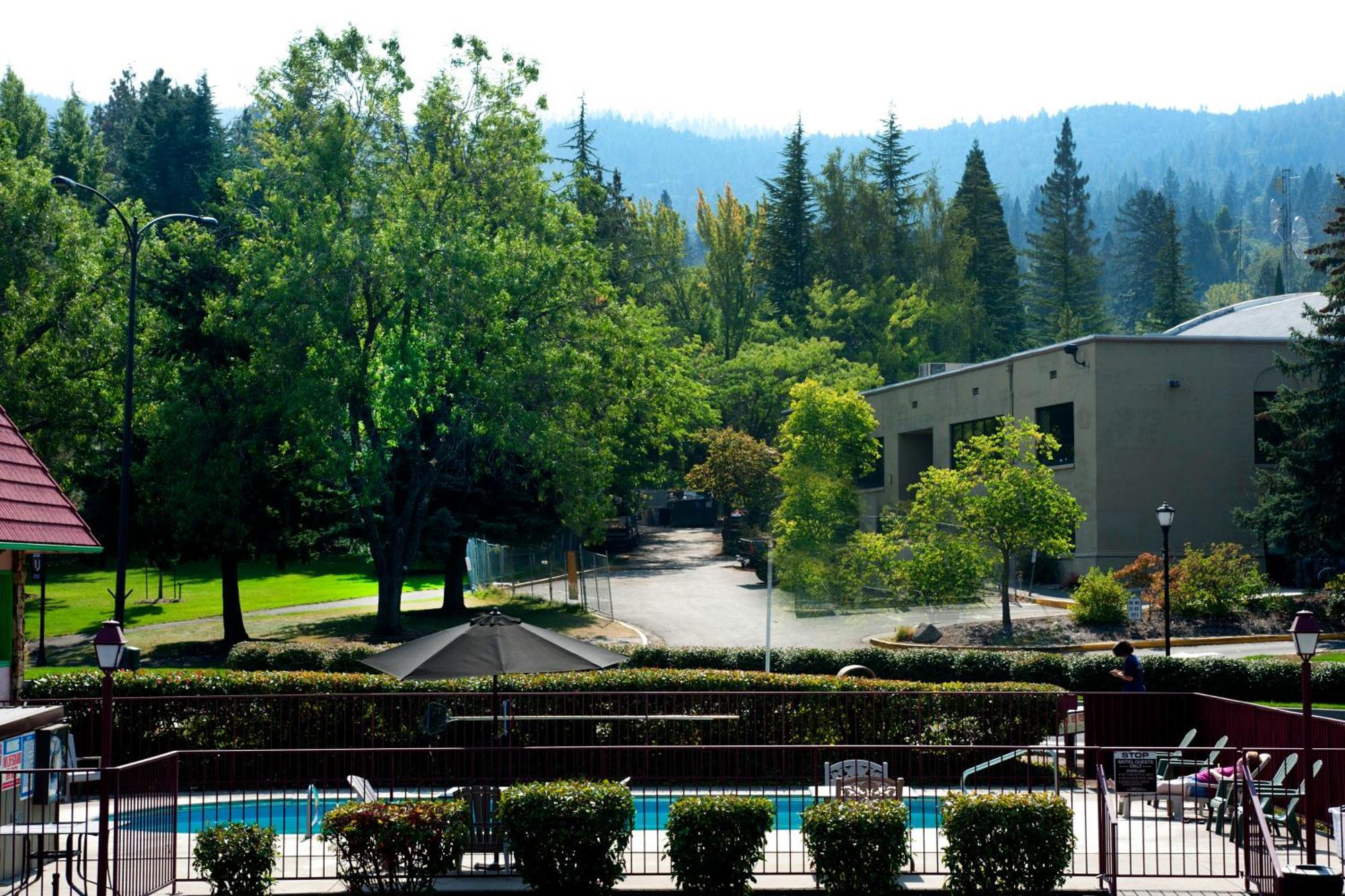 Flagship Inn Of Ashland Exterior photo