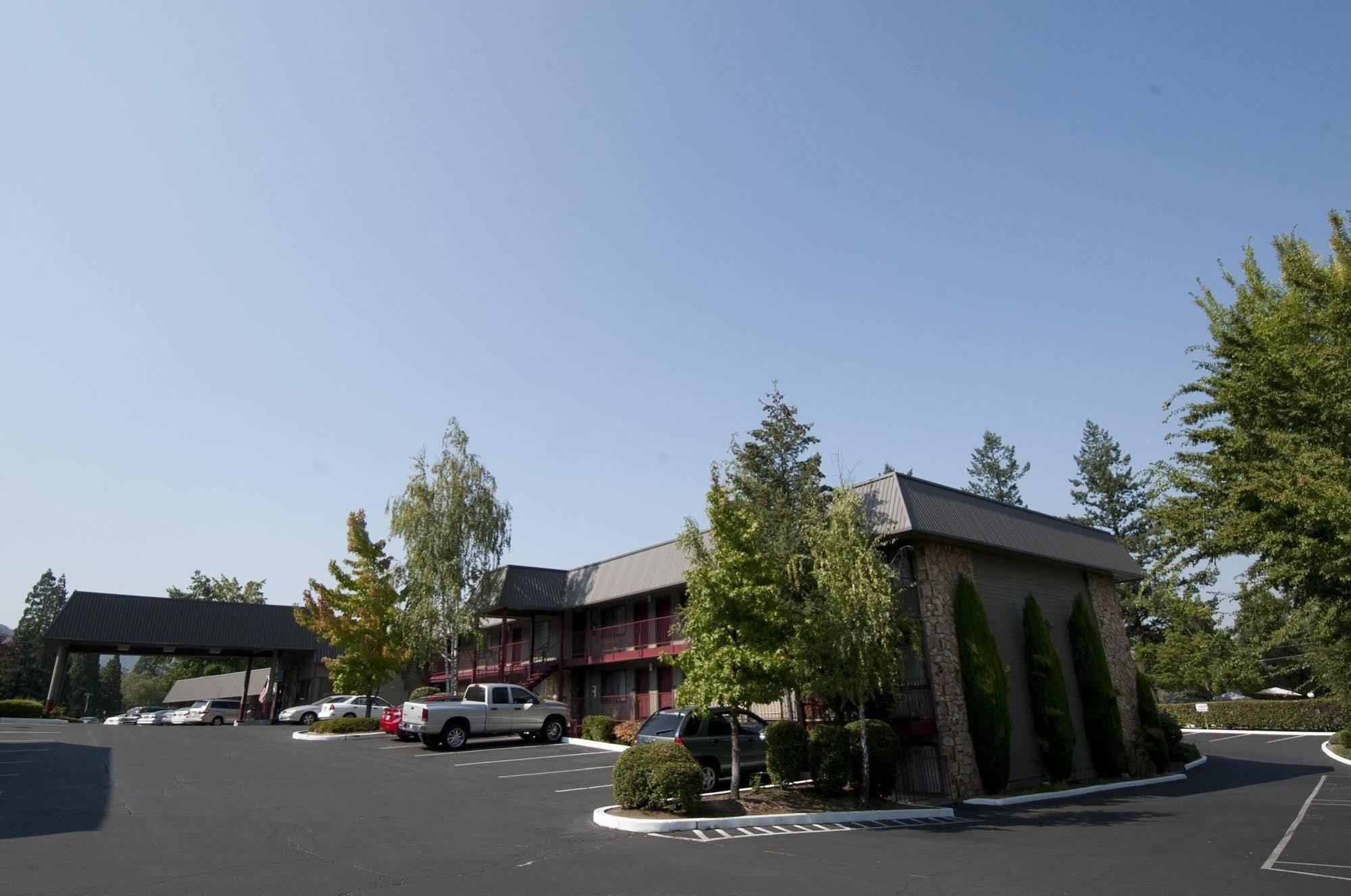 Flagship Inn Of Ashland Exterior photo